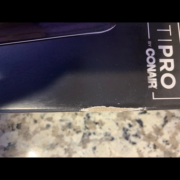 Conair Hair Straightener Iron - Picture 3 of 3